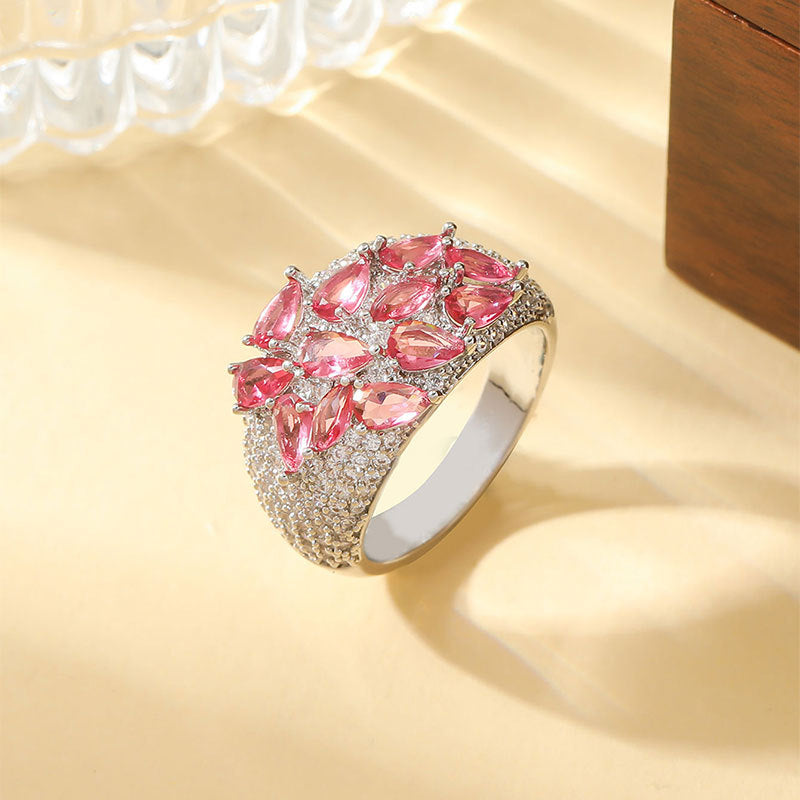 Damen Funkelnder Statement-Ring mit kunstvollen Zirkonia und lebhaften Edelsteinen Shop Nory