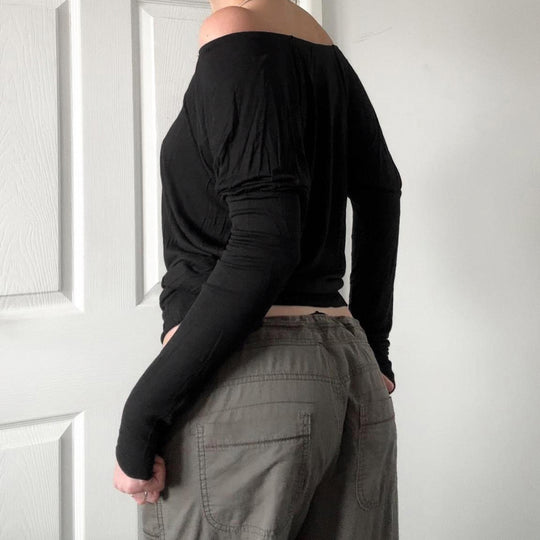 Damen nan schulterfreies Langarmshirt mit tailliertem Komfortbund, gerafften Schultern und figurbetonter Passform Shop Nory