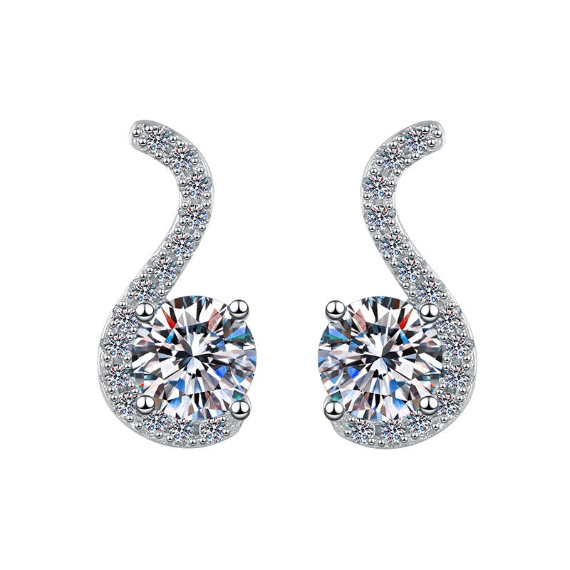 Damen Ohrringe mit funkelnden Zirkonia und elegantem Schwung Shop Nory