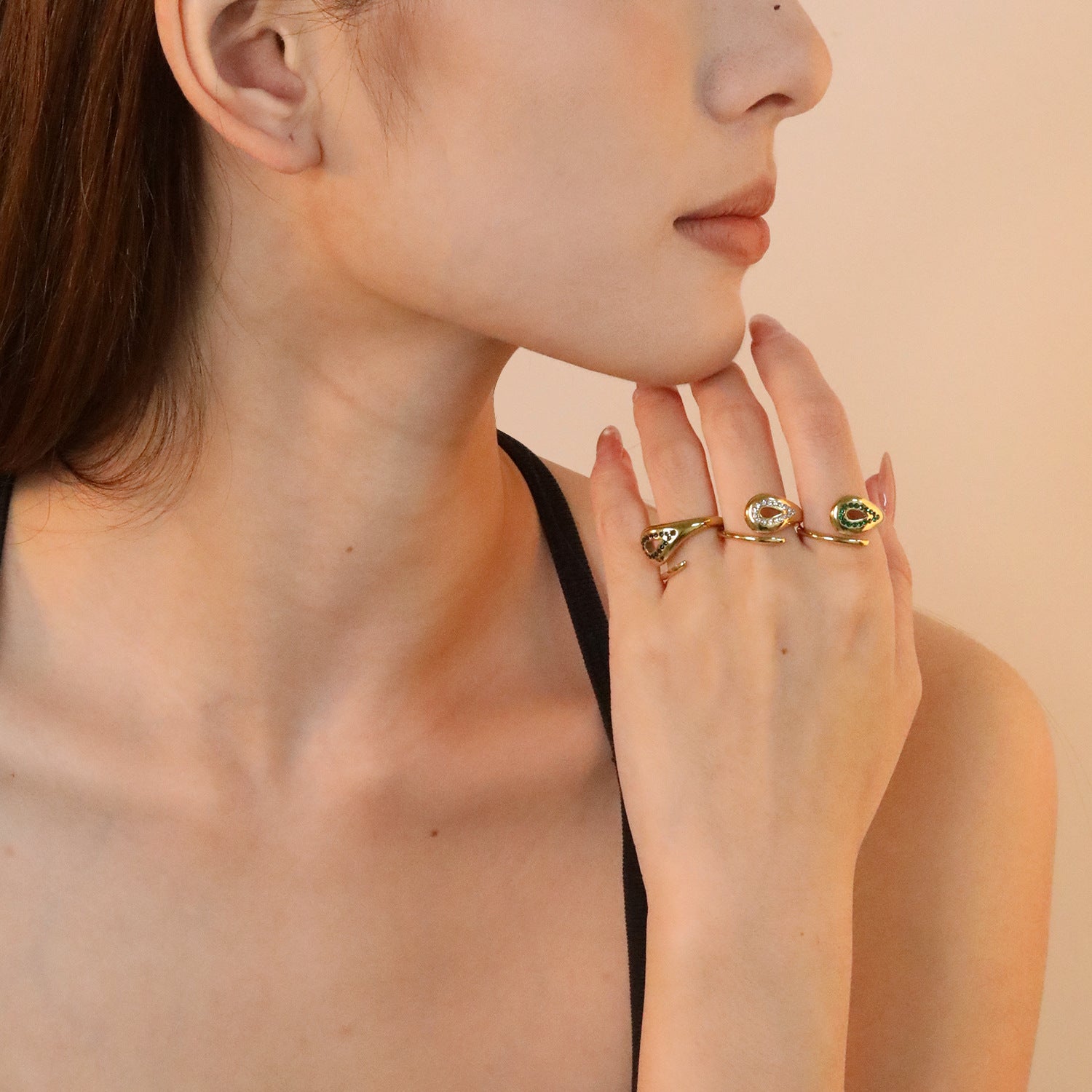 Damen Ring mit elegantem Tropfen-Design und funkelnden Zirkonia Akzenten Shop Nory