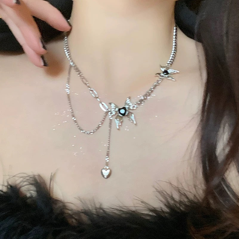 Damen Kette mit kreativem Herz- und Spinnenanhänger Shop Nory