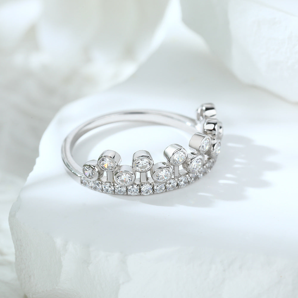 Damen Ring mit glänzenden Zirkonia Shop Nory