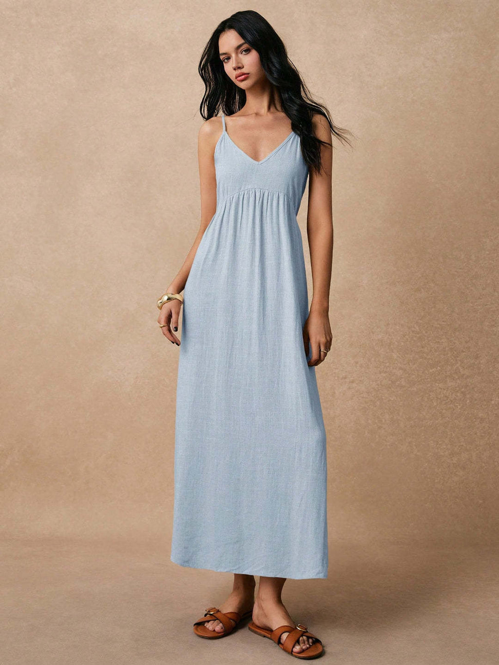 Damen Maxikleid mit feinen Spaghettiträgern und leichtem, atmungsaktivem Material Shopnory