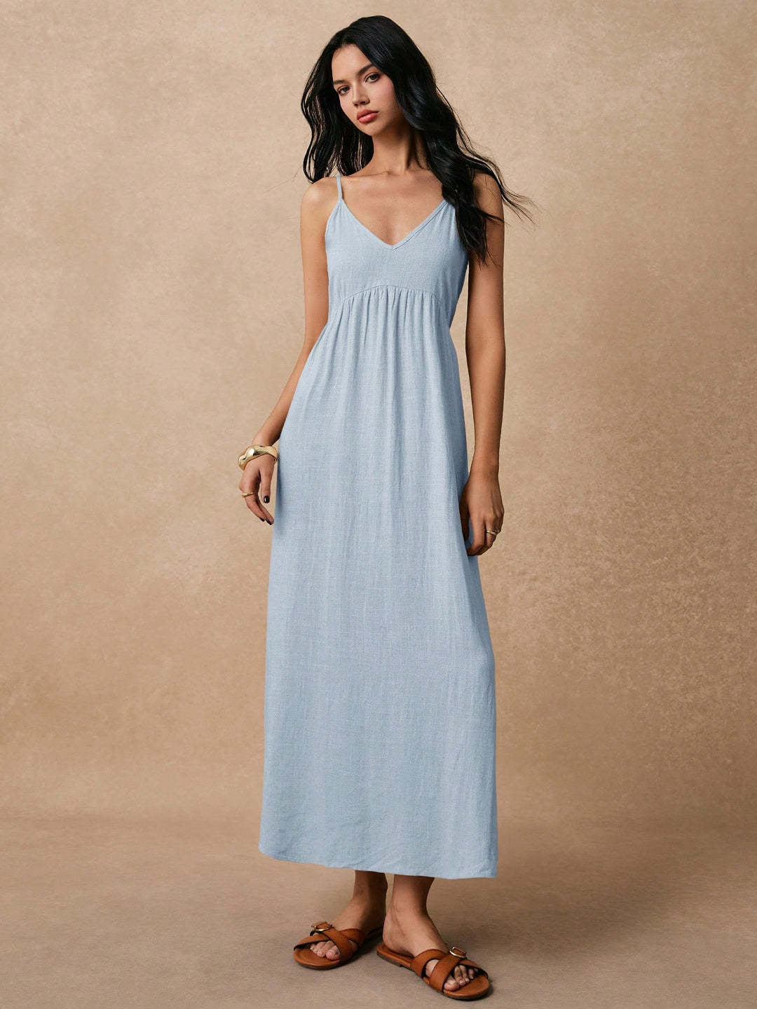 Damen Maxikleid mit feinen Spaghettiträgern und leichtem, atmungsaktivem Material Shopnory