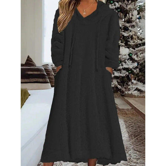Damen Maxikleid aus Teddy-Fleece mit Kapuze, V-Ausschnitt und Eingrifftaschen Shop Nory