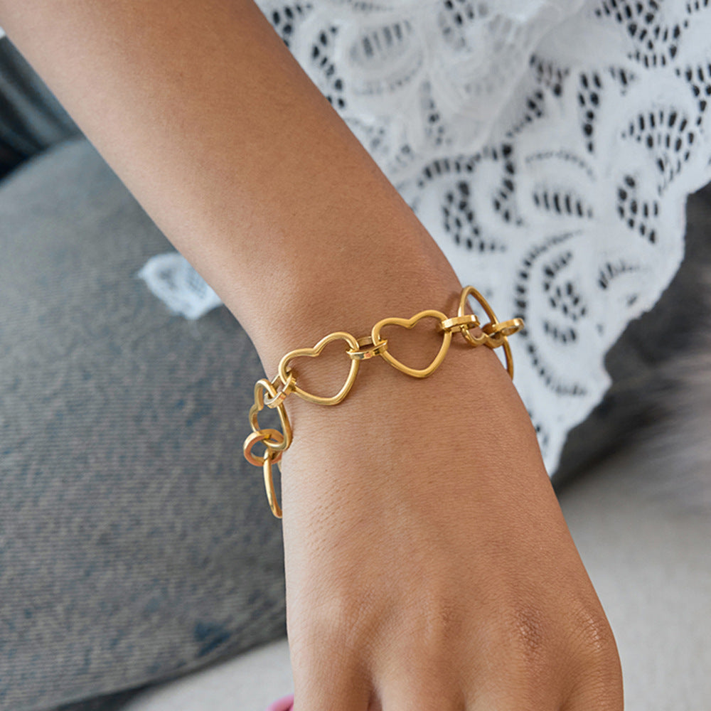 Damen Armband mit herzförmigem Design und hypoallergenen Eigenschaften Shop Nory