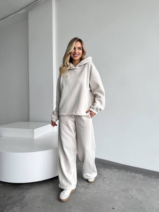 Damen Oversize Loungewear-Set aus schwerem Sweat mit Kapuzenpullover und weitem hochgeschnittenem Jogger Shop Nory