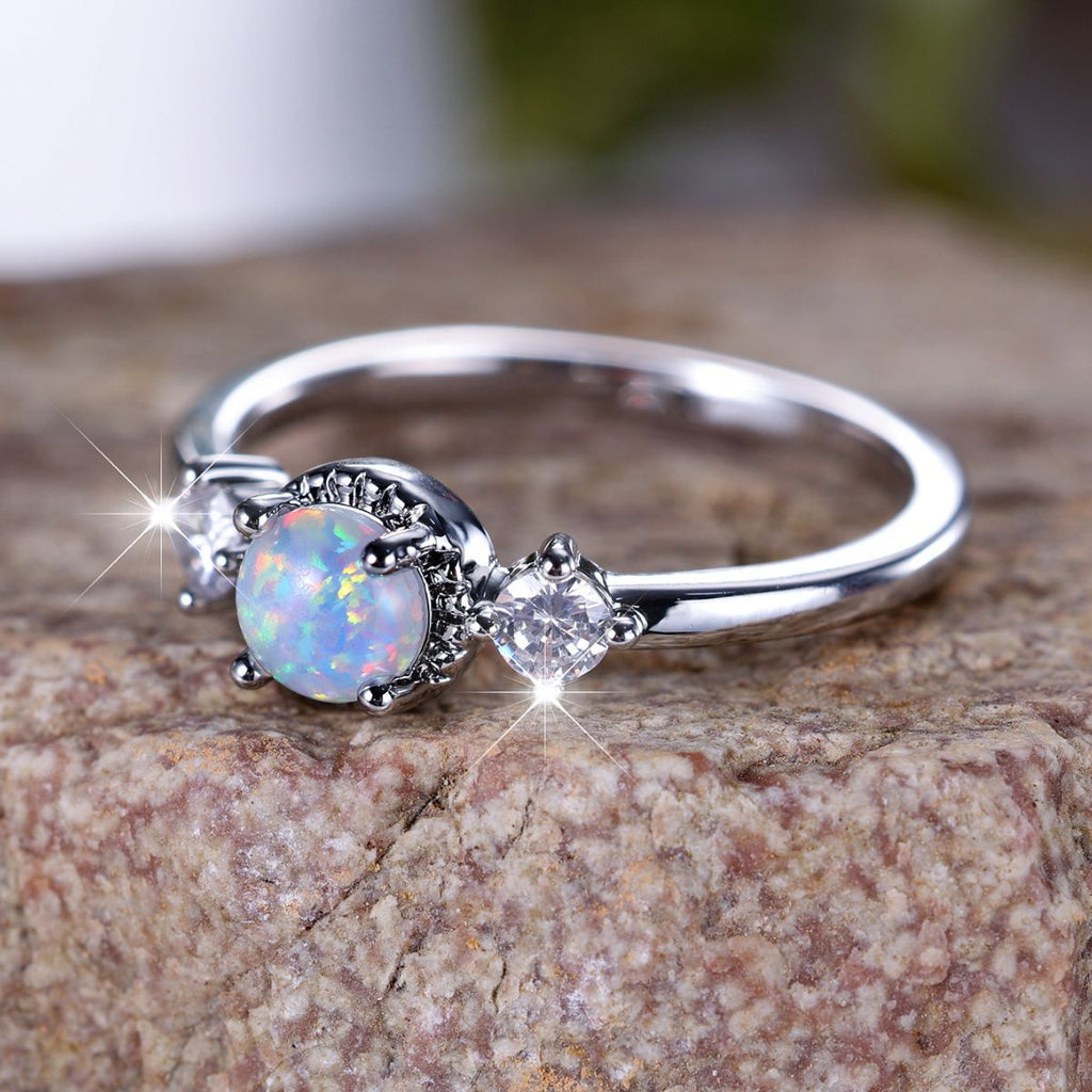 Damen Ring mit funkelndem Opal und eleganter Zirkonia-Verzierung Shop Nory 1782016025