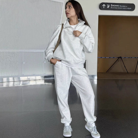 Damen Sweatset mit Halbreißverschluss, oversized Pullover und hochtaillierter weit geschnittener Jogginghose Shop Nory