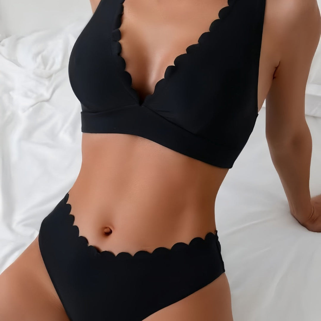 Damen Bikini-Set mit eleganten Wellenkanten und tiefem V-Ausschnitt