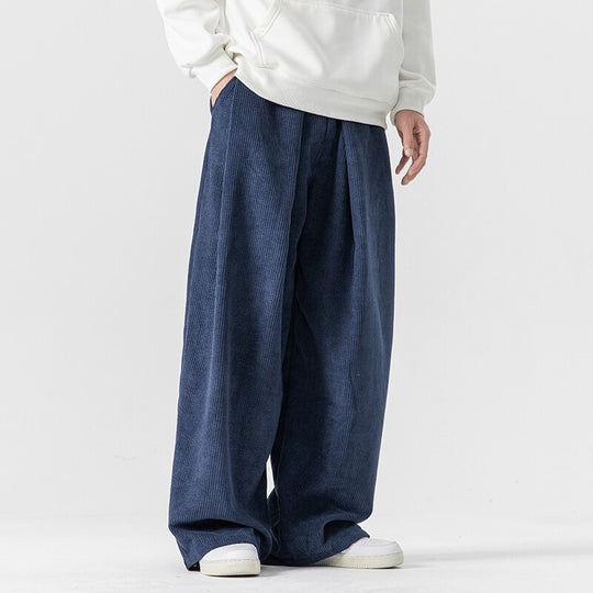 Herren Weite Cordhose mit Bundfalten und Relaxed-Silhouette Shop Nory