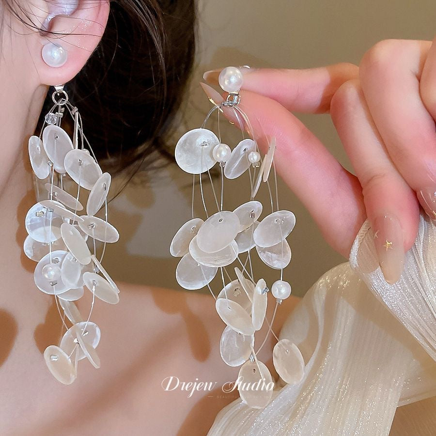 Damen mehrlagige Ohrringe mit kreativen Geometrischen Plättchen und zarten Perlendetails Shop Nory
