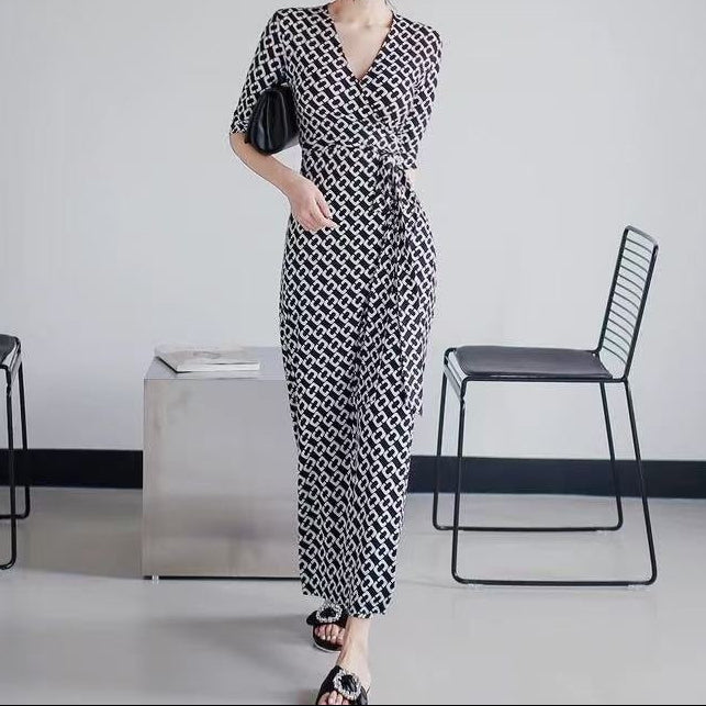 Maxikleid mit V-Ausschnitt