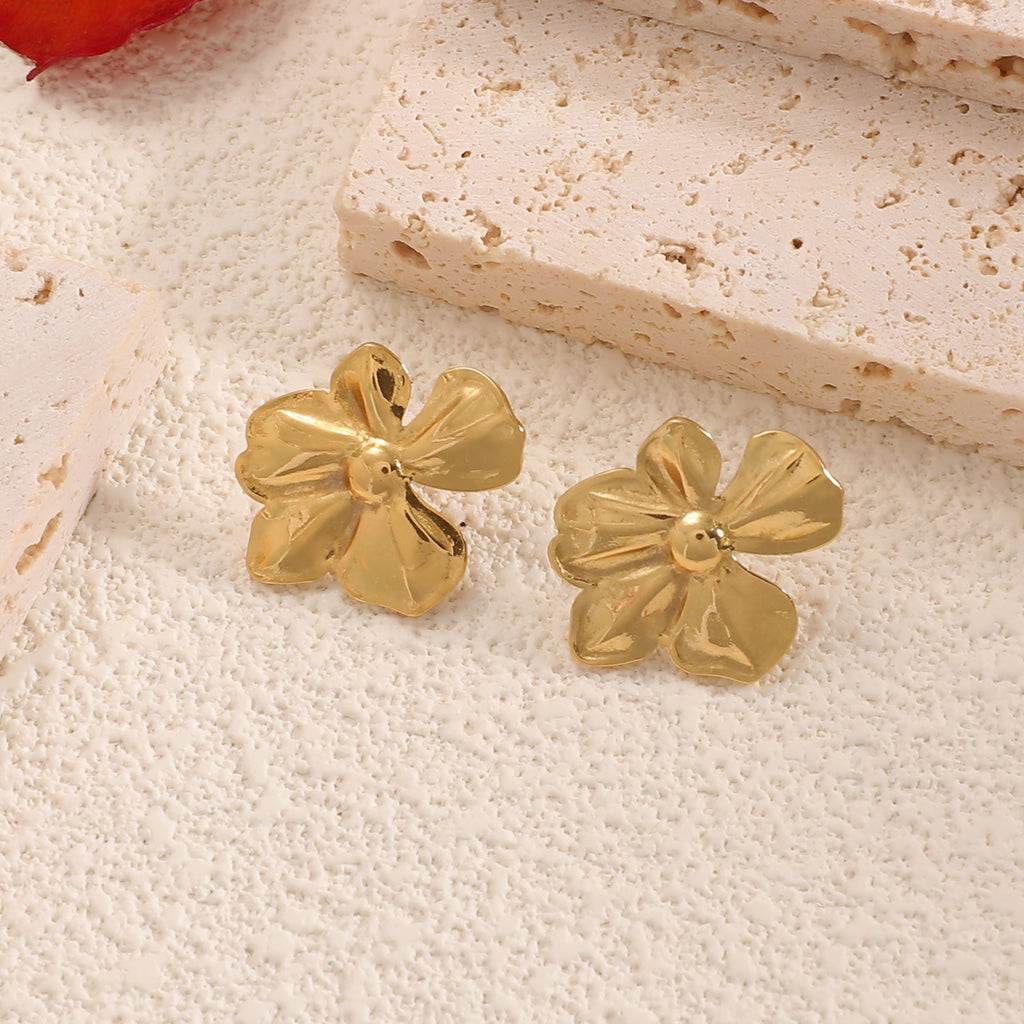 Damen Schmuckbroschen im floralen Golddesign Shop Nory