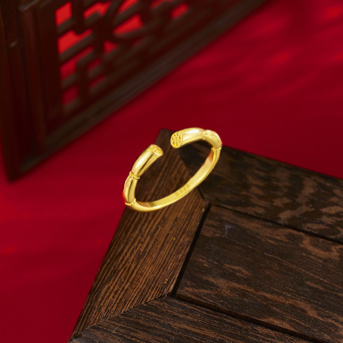 Damen eleganter und zeitgenössischer Ring im Bambusdesign Shop Nory