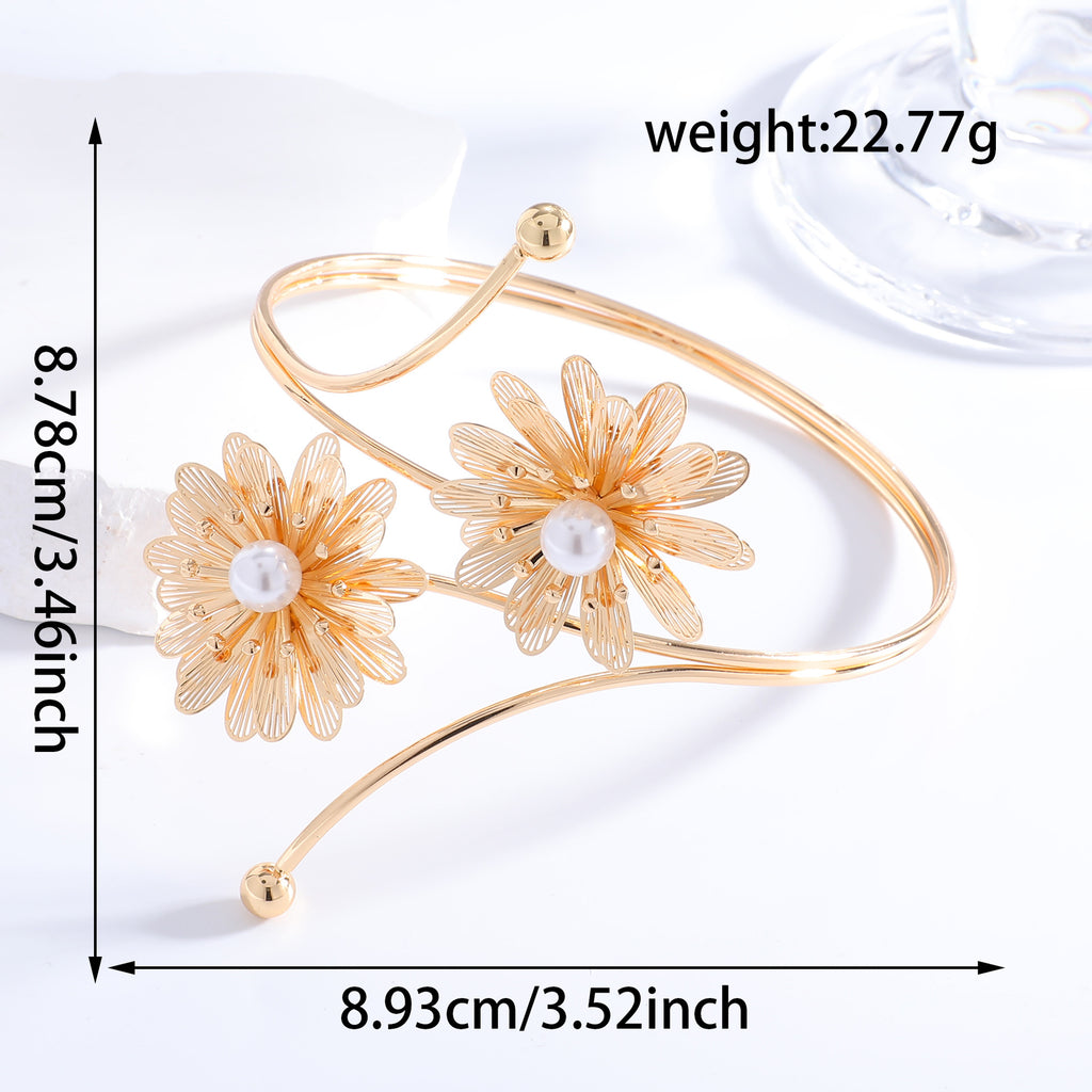 Damen eleganter Armschmuck mit floralen Motiven Shop Nory