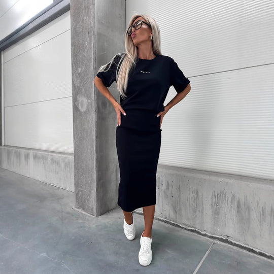 Damen zweiteiliges Strick-Set mit oversized Boxy-Shirt und figurumspielendem Midirock mit Seitenschlitz Shop Nory