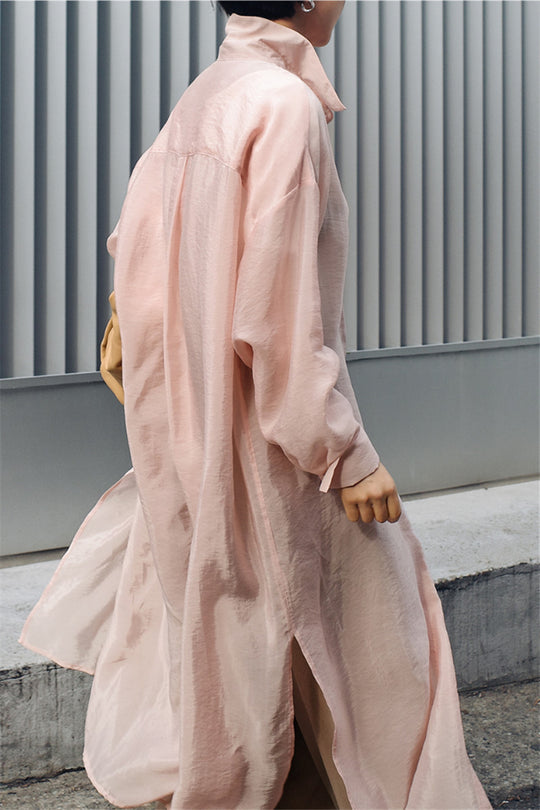 Damen Langer Satin‑Effekt Duster mit Stehkragen, Oversize‑Schnitt und tiefen Seitenschlitzen Shop Nory