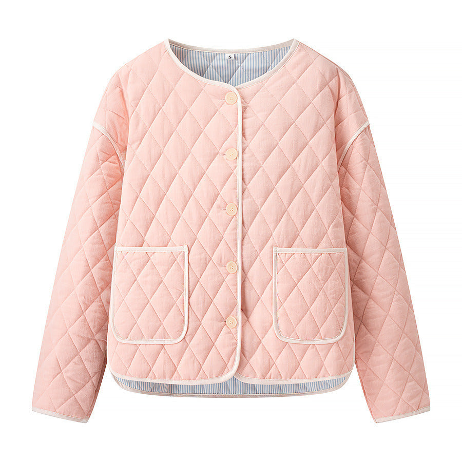 Damen gesteppte Kurzjacke mit Diamantstepp, kontrastierter Paspel und abgerundetem Saum Shop Nory