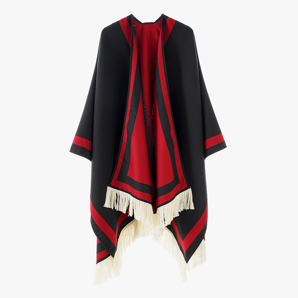 Damen Rechteckiger Capeponcho mit grafischem Randstreifen, Fransen und kastiger Silhouette Shop Nory