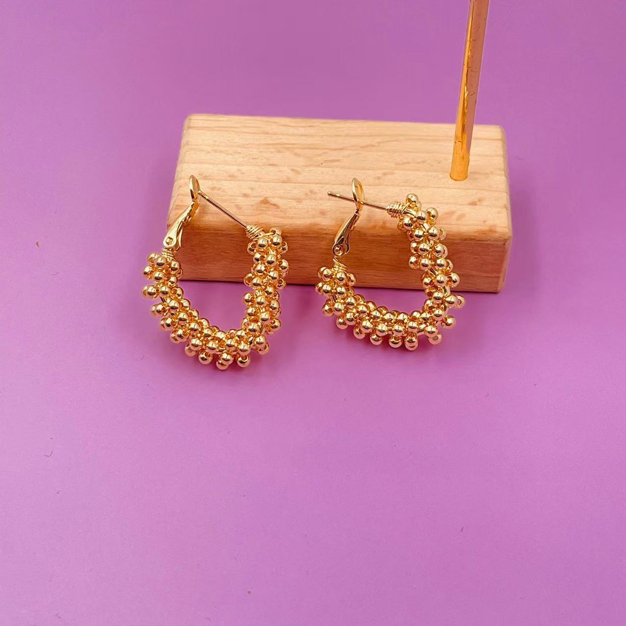 Damen Ohrhänger mit strukturiertem Kugeldesign Shop Nory