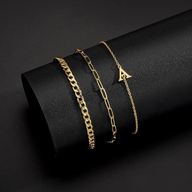 Damen Armbandset mit elegantem Kettendesign und personalisiertem Buchstabenanhänger Shop Nory
