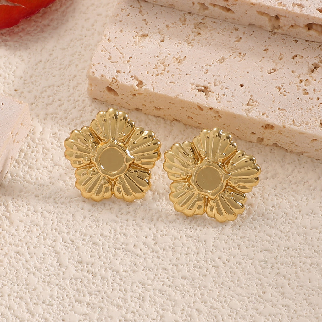 Damen Schmuckbroschen im floralen Golddesign Shop Nory