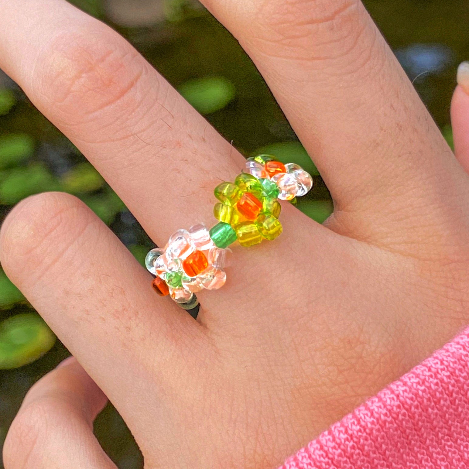 Damenring mit bunten Perlen und floralen Motiven Shop Nory