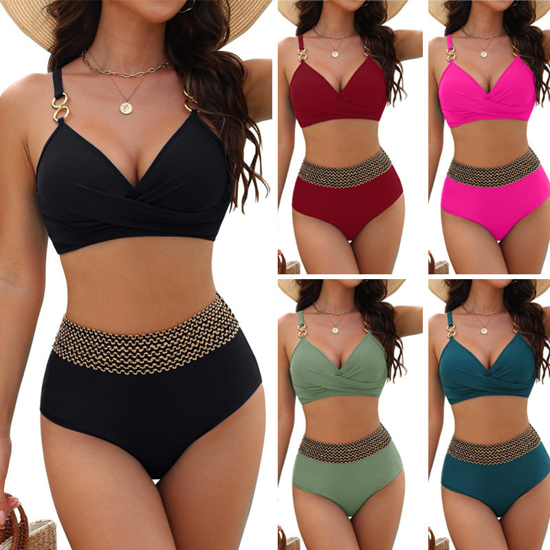 Damen Hochtaillierter Bikini mit stilvollen goldenen Akzenten