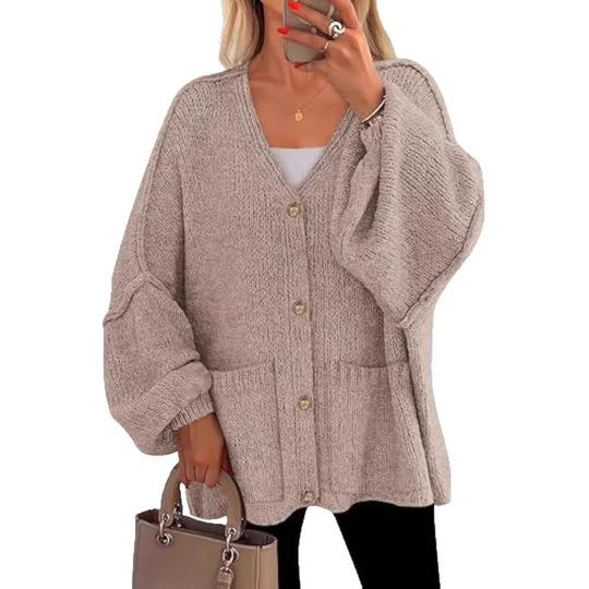 Damen Oversize Strickcardigan mit V-Ausschnitt, goldenen Zierknöpfen und aufgesetzten Taschen Shop Nory