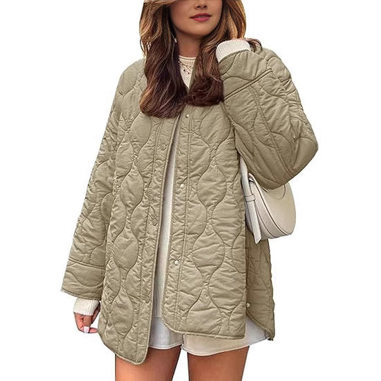 Damen Steppjacke im Oversize Design mit gewölbter Steppung und seitlichem Schlitz Shop Nory
