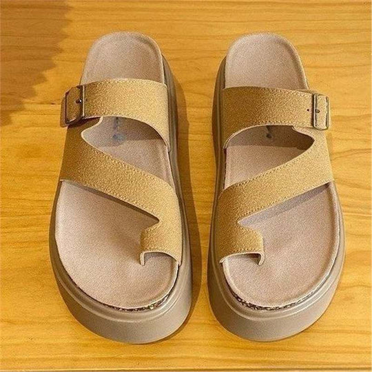 Damen Plateau-Sandalen mit Zehensteg, Kork‑Fußbett und verstellbarer Schnalle Shop Nory