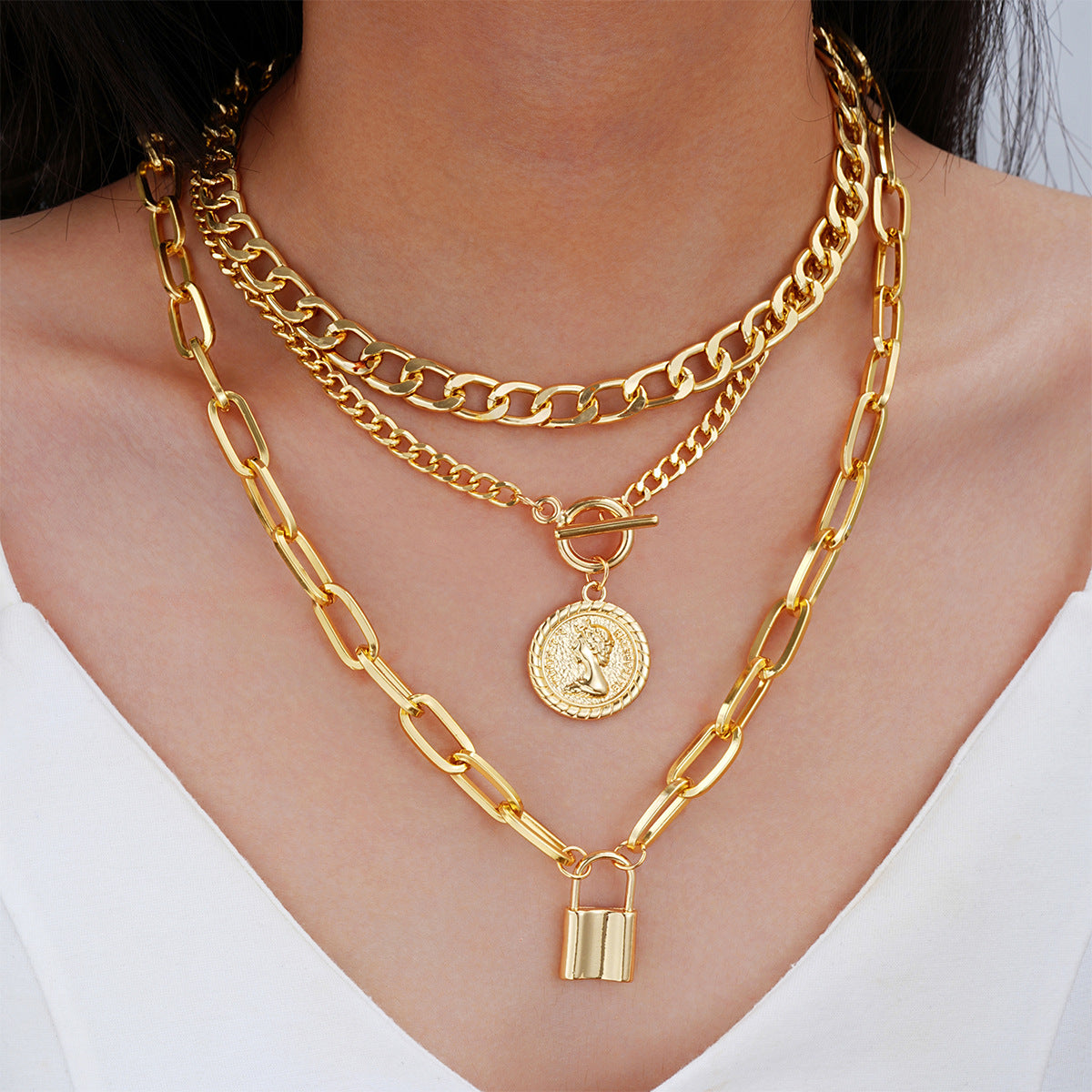Damen mehrlagige Halskette mit eleganten Goldakzenten Shop Nory