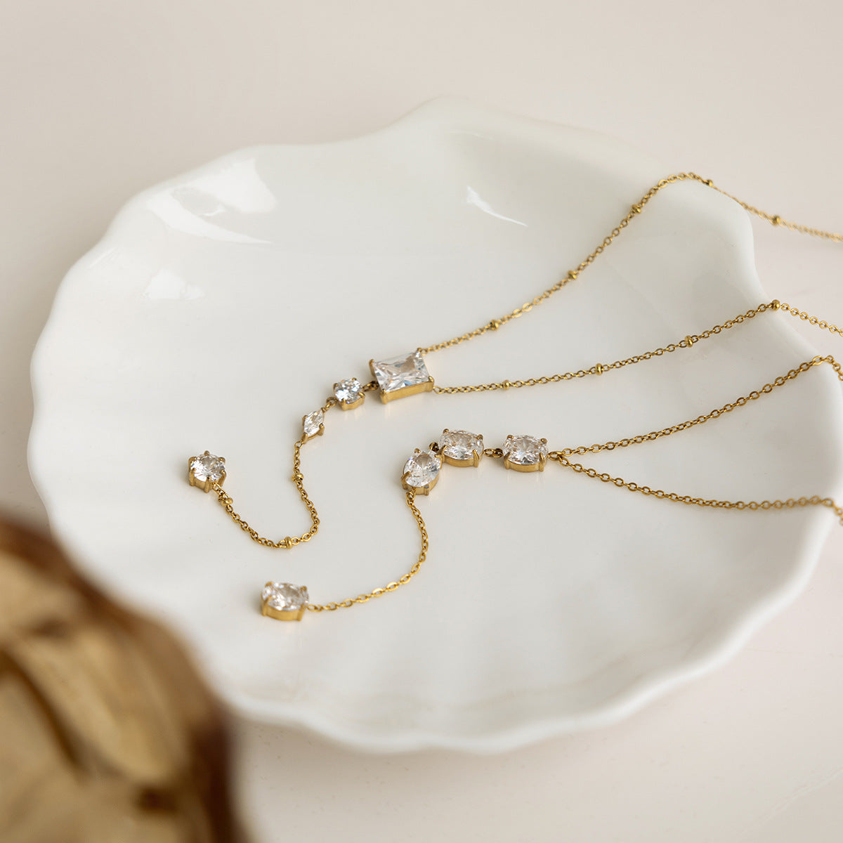 Damen Kette mit funkelnden Zirkonia-Elementen Shop Nory