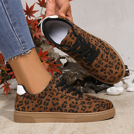 Damen Sneakers im attraktiven Leopardenmuster mit atmungsaktiver Oberflächenstruktur