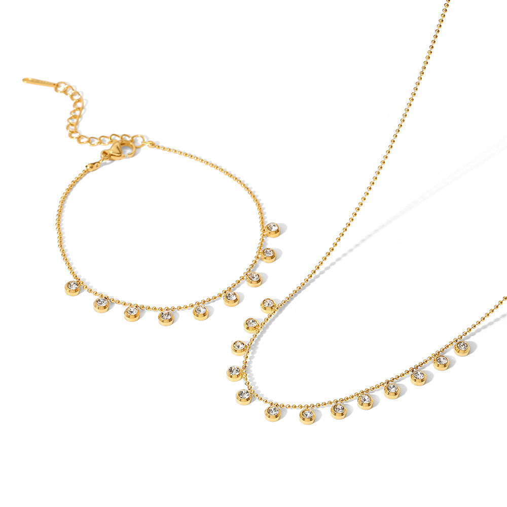Damen Halskette mit funkelnden Zirkonia-Anhängern und feiner Edelstahlerarbeitung Shop Nory