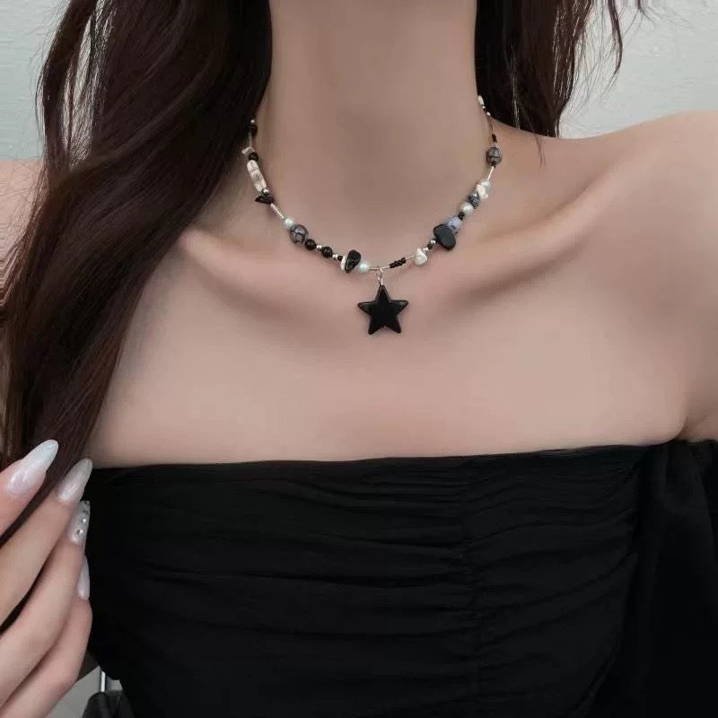 Damen Halskette mit kunstvollem Sternenhänger und bunten Edelsteinperlen Shop Nory