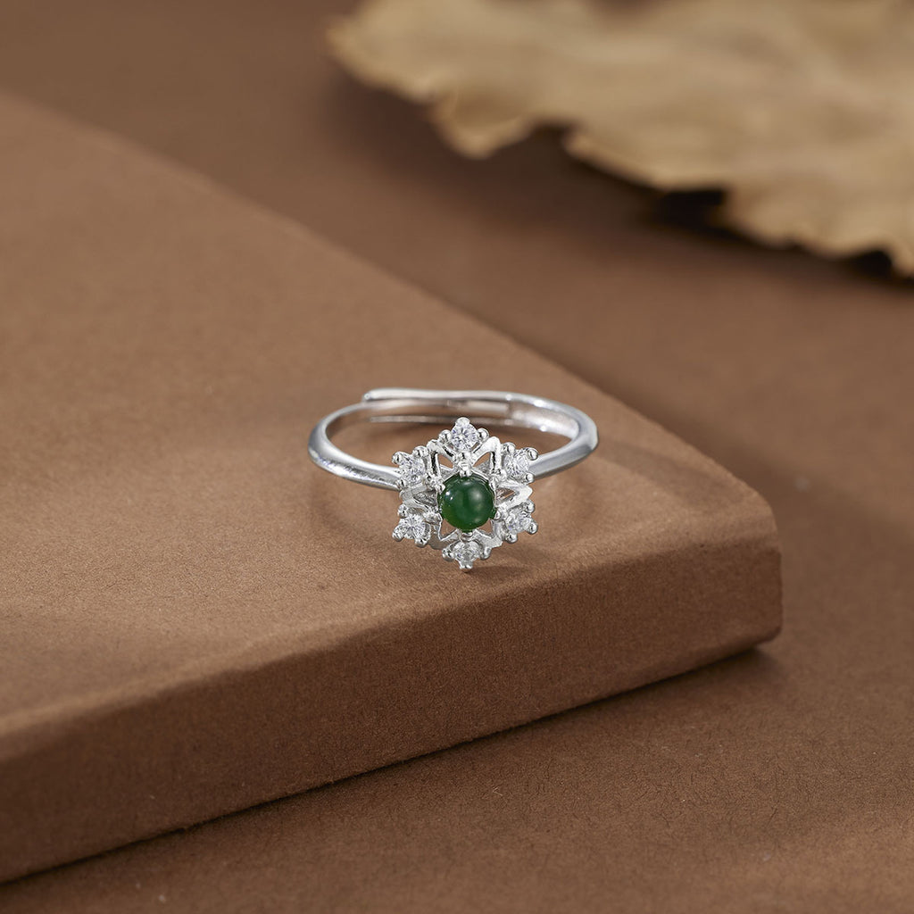 Damen Ring mit funkelndem grünen Jade-Edelstein und Zirkonia-Verzierung Shop Nory