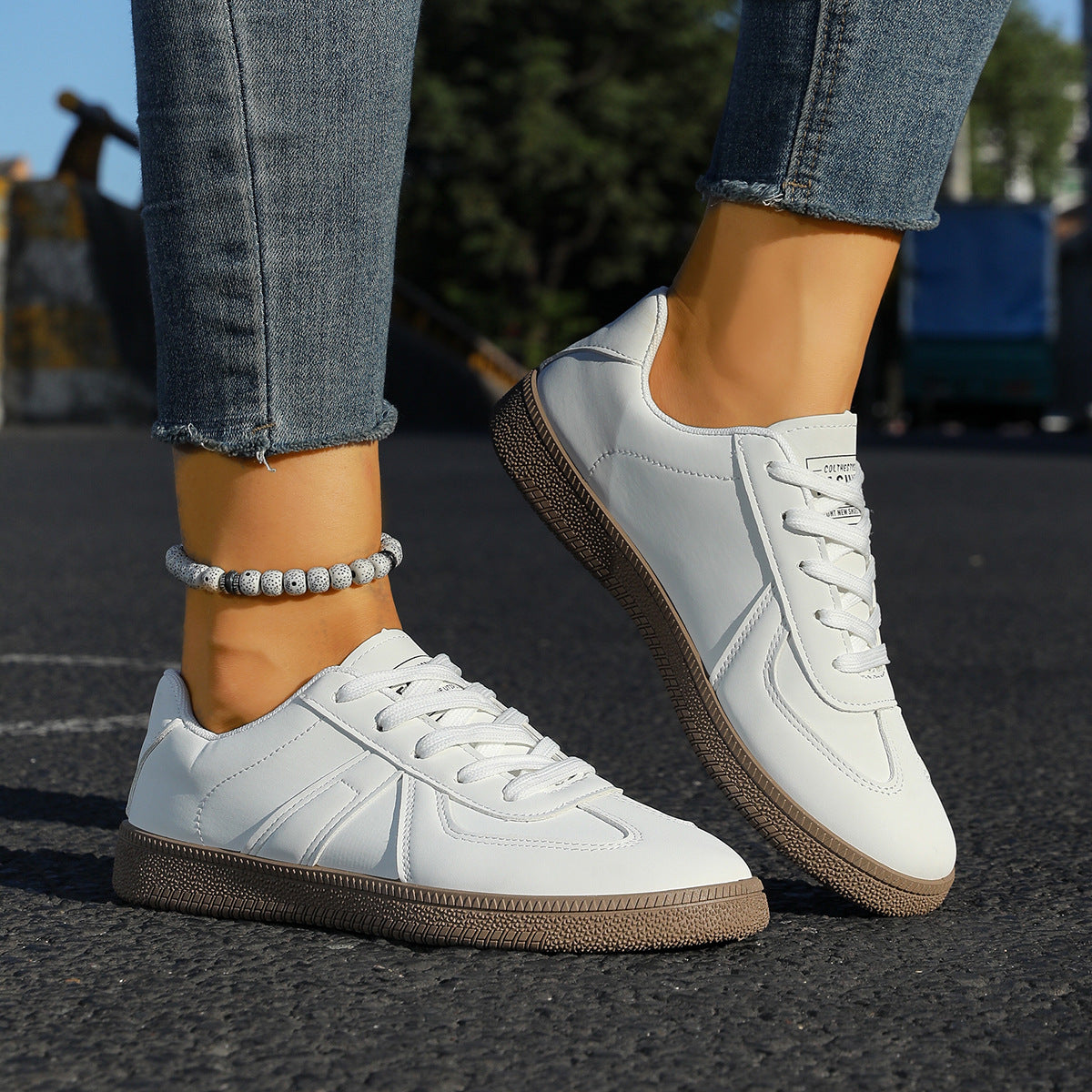 Damen Sneakers im sportlichen Retro-Stil mit rutschfester Sohle