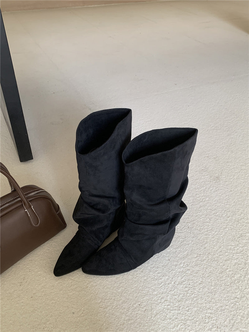 Damen modische Stiefel mit gerafftem Schaft und spitzem Absatz