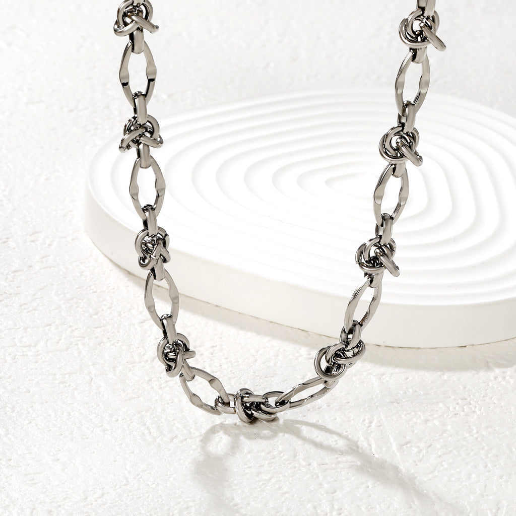 Damen modische Halskette aus elegantem Edelstahl mit kunstvollem Knoten-Design Shop Nory