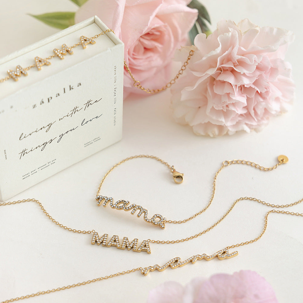Damen Armband mit personalisiertem "Mama"-Schriftzug aus hypoallergenem Edelstahl Shop Nory