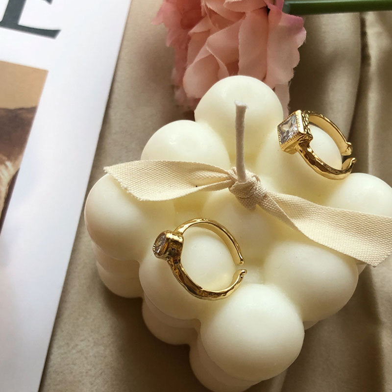 Damen Schmuckring mit kunstvollem Design und funkelnden Zirkonia Shop Nory