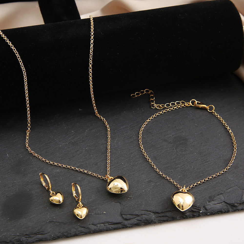 Damen Schmuckset mit herzförmigen Anhängern und zartem Kettendesign Shop Nory