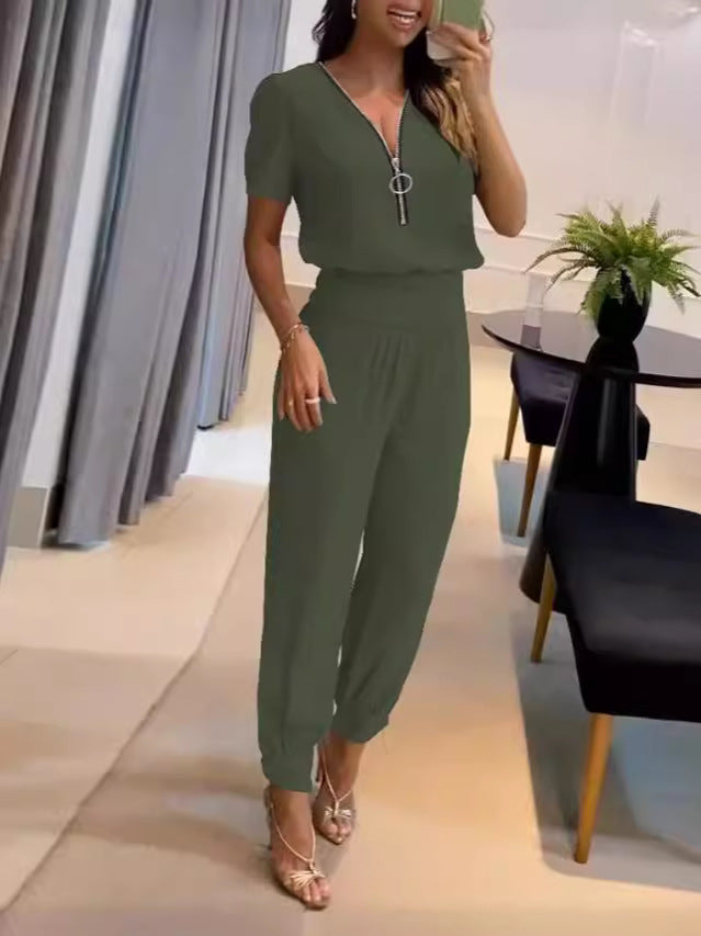 Damen Jumpsuit mit hochgeschlossenem Kragen und seitlichem Reißverschluss