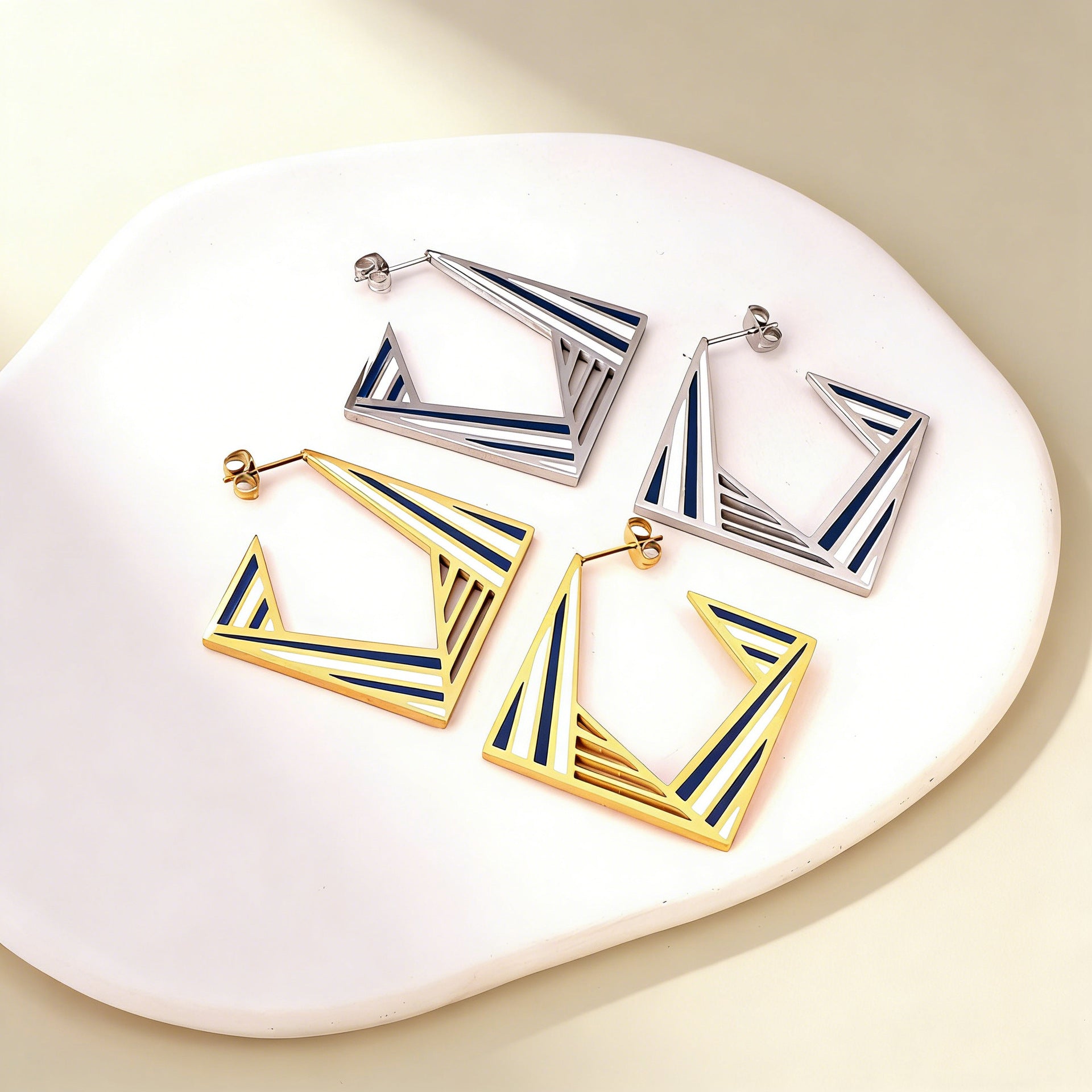 Damen Hängende geometrische Ohrringe aus goldplattiertem Edelstahl Shop Nory