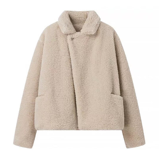 Damen Kurz geschnittene Teddy‑Boxyjacke mit Schalkragen und praktischen Eingrifftaschen Shop Nory