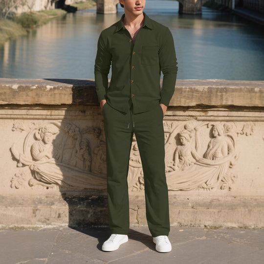 Herren eleganter Freizeitanzug mit strukturierter Oberfläche und praktischen Taschen