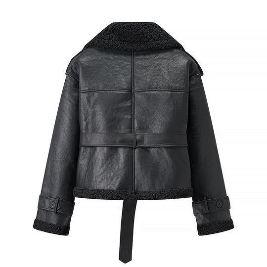Damen Kurze Fliegerjacke aus Kunstleder mit Teddyfell-Kragen und Taillengürtel Shop Nory