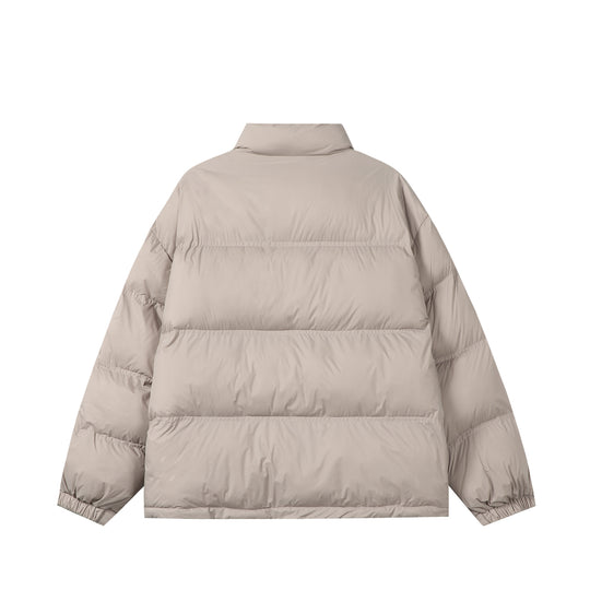 Unisex Kurz geschnittene wattierte Oversize-Jacke mit hohem Stehkragen und Logo-Print Shop Nory